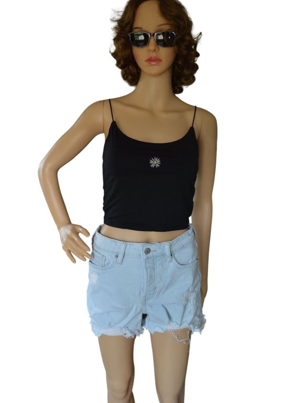Bluenotes Black Embroidered Daisy Cropped Spaghetti Strap Tank Size M Juniors
